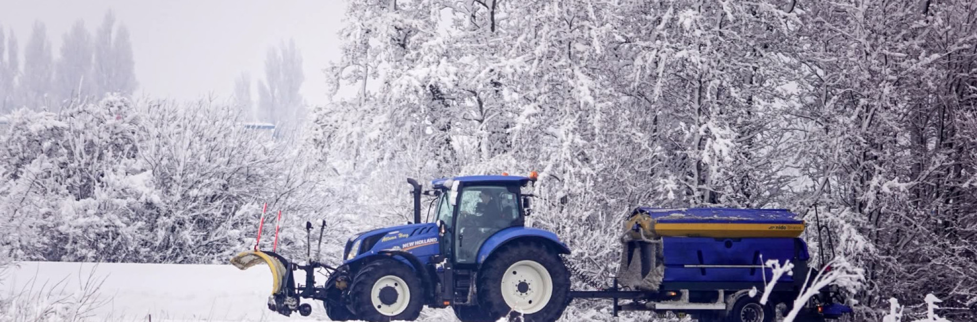 zoutstrooien trekker foto.jpg